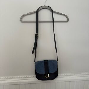 #32 Talbots Blue Leather Crossbody Purse